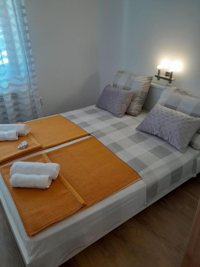 Apartment Dean Klimno Luaran gambar