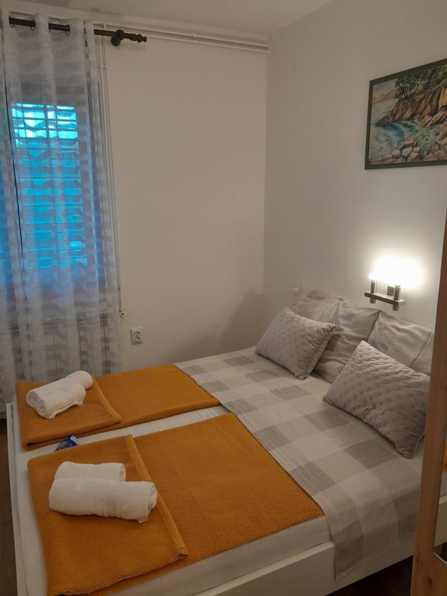 Apartment Dean Klimno Luaran gambar