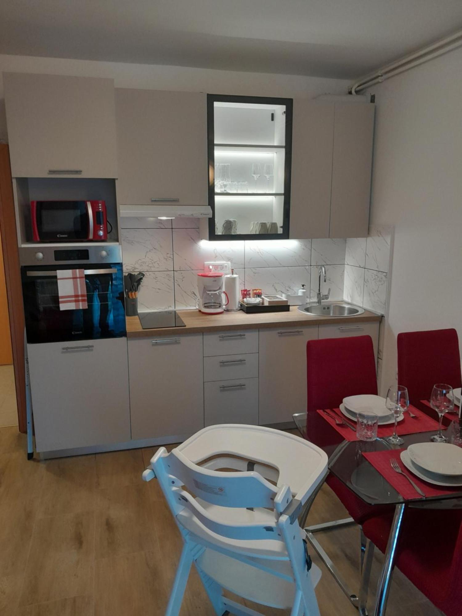 Apartment Dean Klimno Luaran gambar